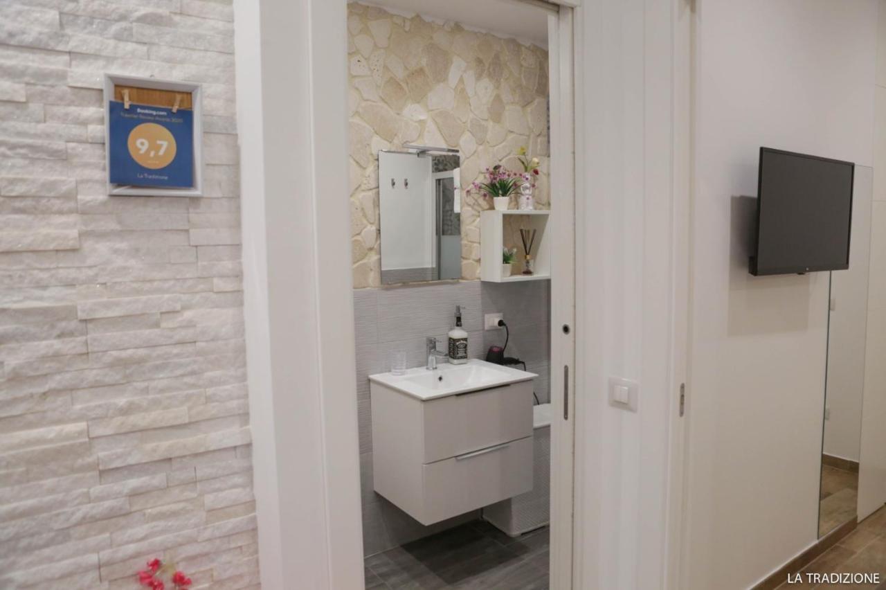 La Tradizione Bed & Breakfast Bari Bagian luar foto