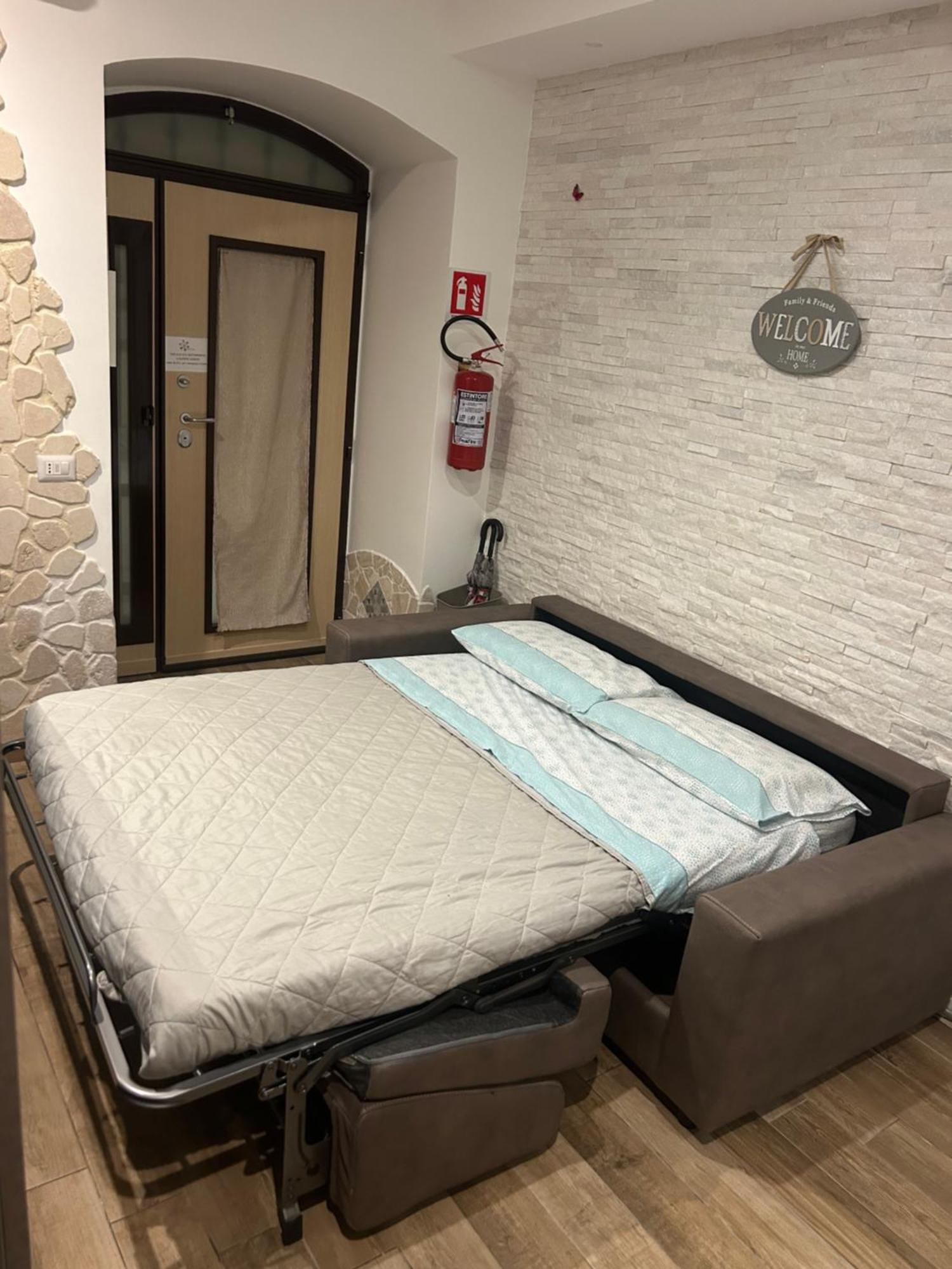 La Tradizione Bed & Breakfast Bari Bagian luar foto